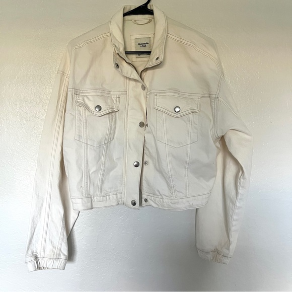 Abercrombie & Fitch Jackets & Blazers - Abercrombie Cream Denim Trucker Jacket